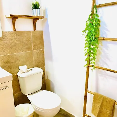 Bernegal Moneyba, Hot Tub, Piscina Y Jardin Apartment *