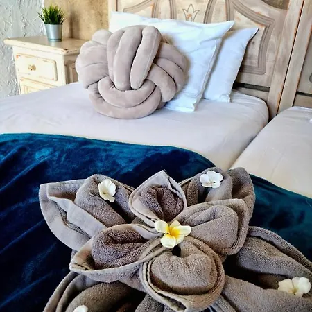 Bernegal Moneyba, Hot Tub, Piscina Y Jardin Apartment