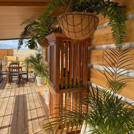 Bernegal Moneyba, Hot Tub, Piscina Y Jardin Apartment